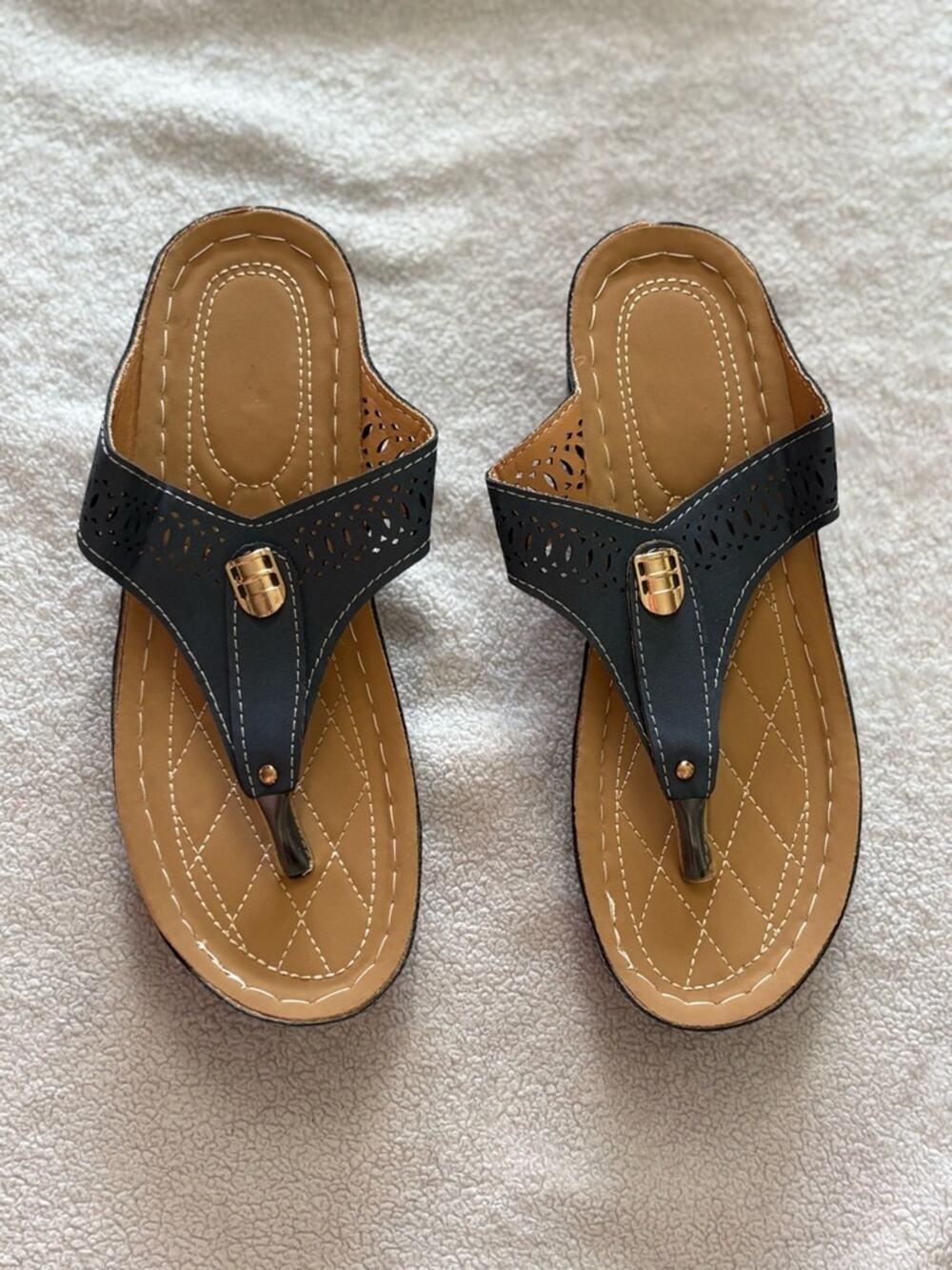 Black Thong Sandals Gold Accent Comfort Footbed Size 39 US 8 New